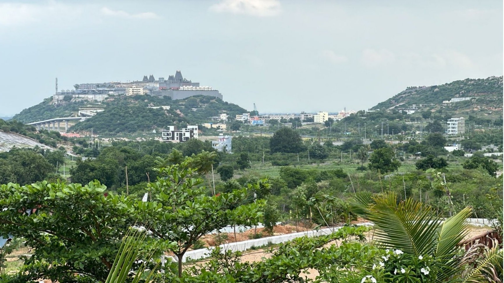 Kaku Mahateja Hill View maha 3